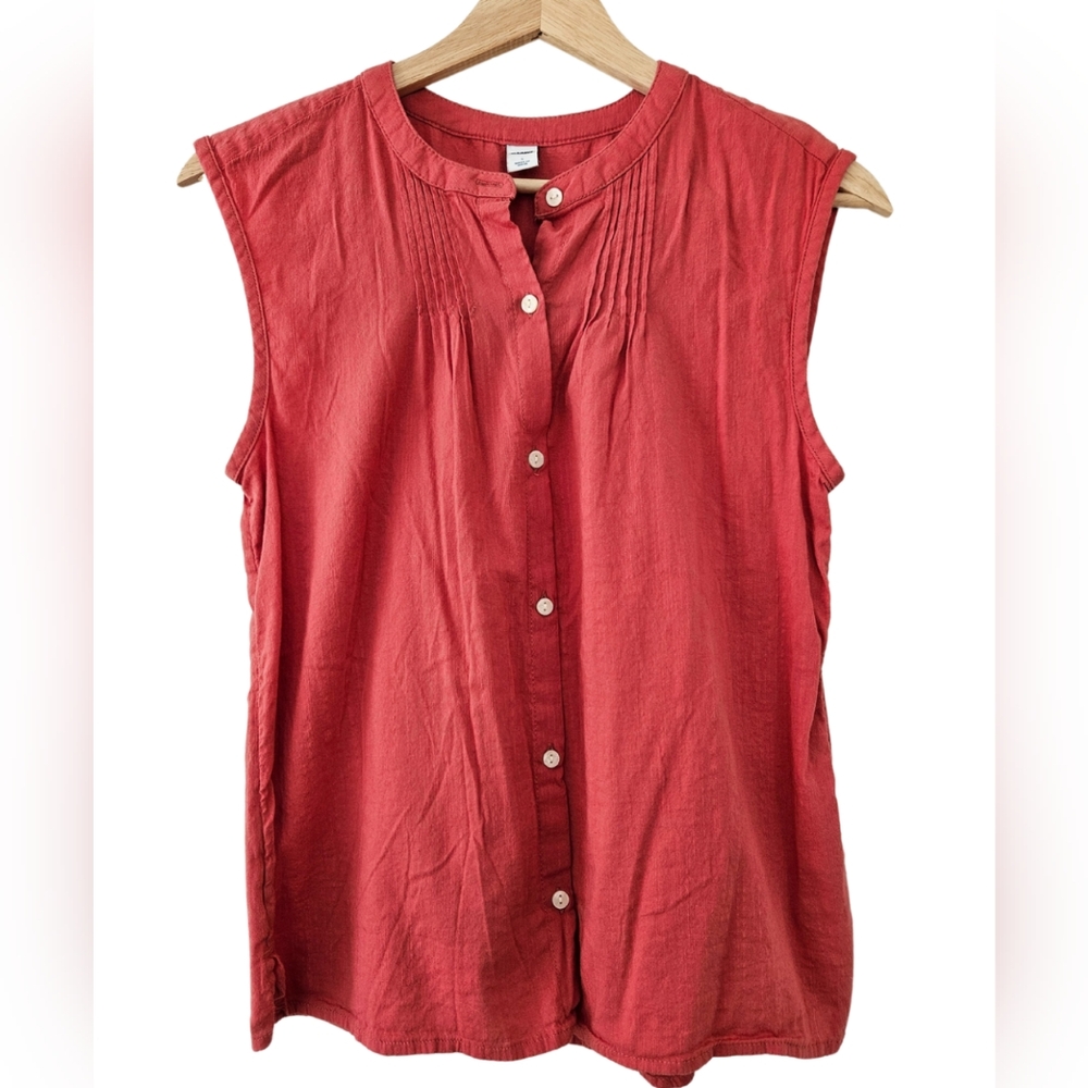 Old Navy Sleeveless Red Button-Down Blouse